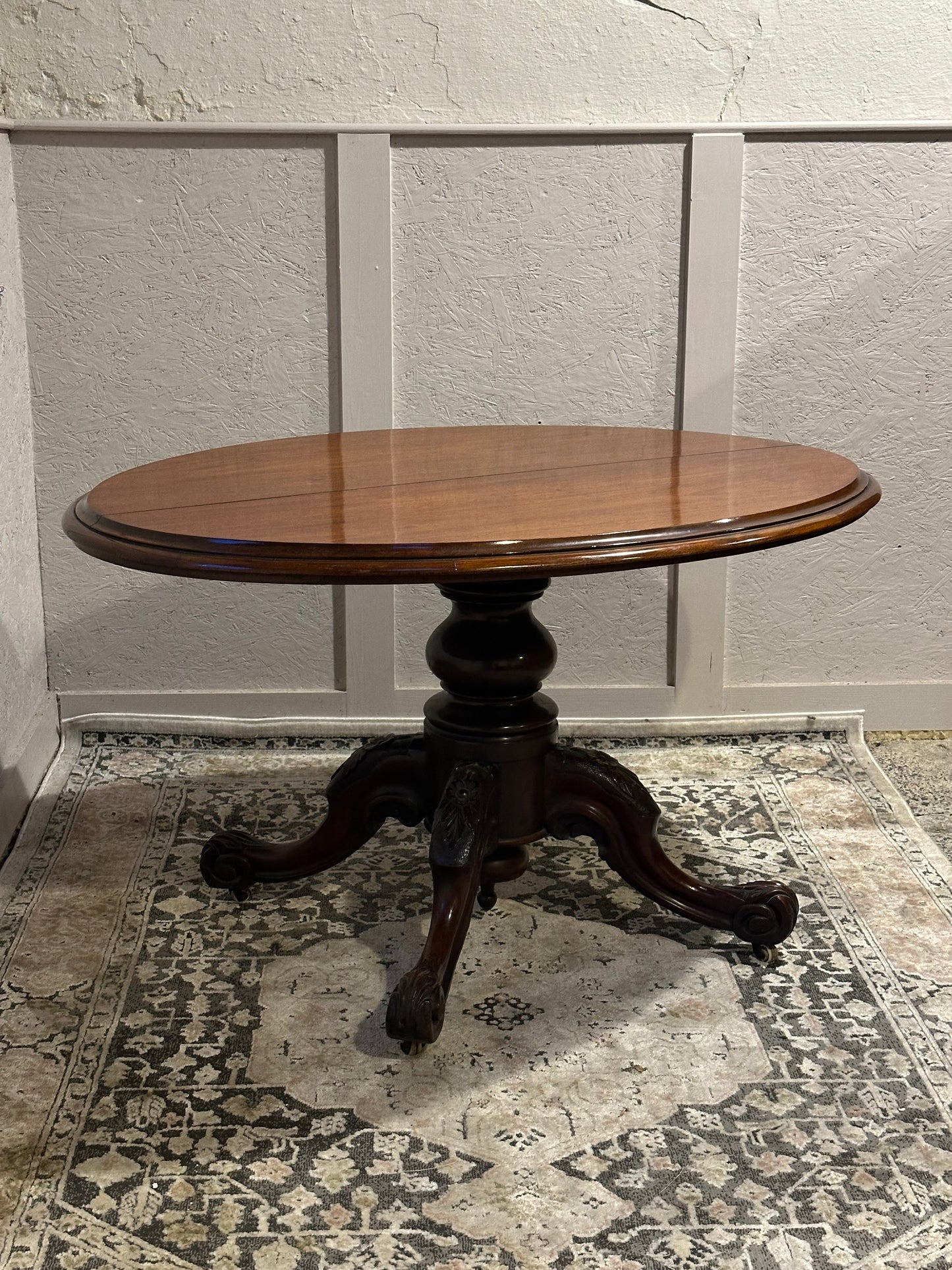 Victorian Breakfast Tilt Table