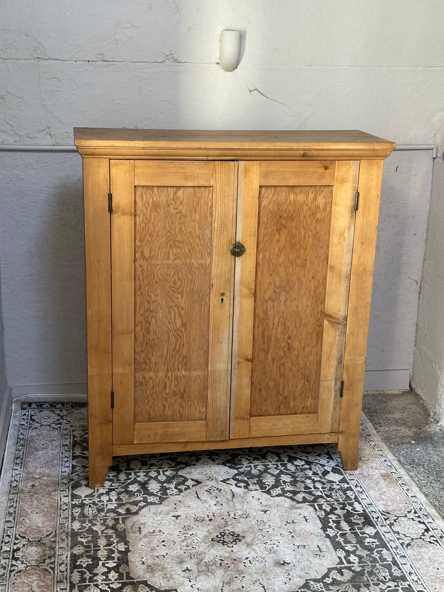 Early 20th Century Linen Cupboard